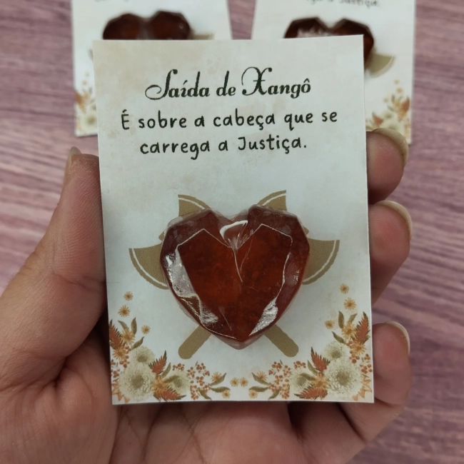 60 UNIDADES Mini Sabonete Coração Diamante no Card  Lembrancinhas de Xangô, trabalhamos com qualquer tema.