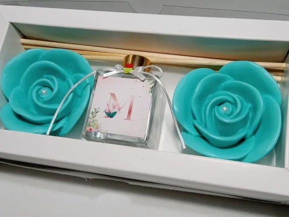 Presente de Aniversário, Aromatizador com Sabonetes Rosas