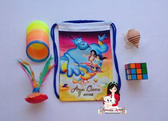 Mochila Brinquedos Retrô Tema Aladin