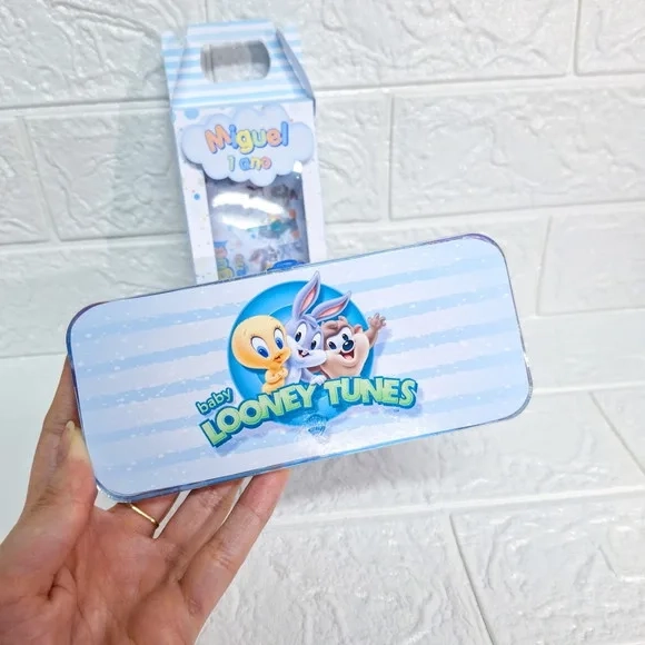 Aquaplay na Caixa Personalizada Looney Tunes