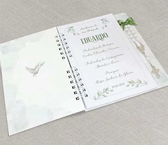 Livrinho de Orações Capa Dura com Mini Terço para Lembrança