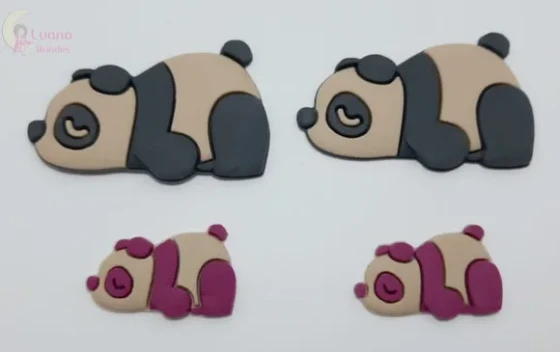 Aplique Panda Roxo e Preto Deitados de Borracha-pct C/6 Unid