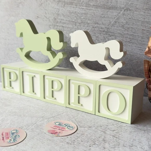 Cubos Ts 6x6 cm + Dupla de Cavalinhos Decoração Bebê