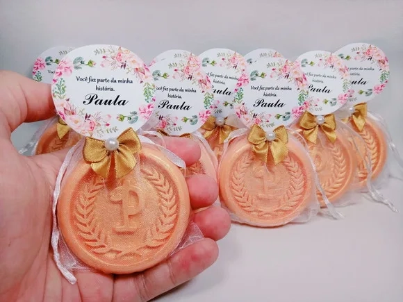 Lembrancinha Personalizada: Sabonete Letra Inicial do Nome