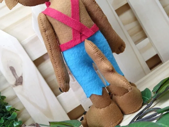 Lobo Mau da Chapeuzinho Vermelho em Feltro - 28 cm