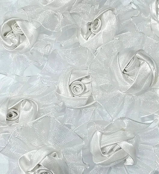 Flor Branca com Tecido Organza Pacote com 10 Unidades