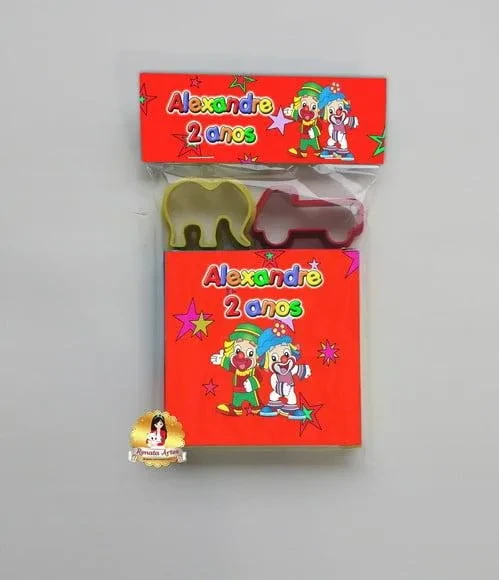 Massinha na Lapela com Forminhas Patati Patatá