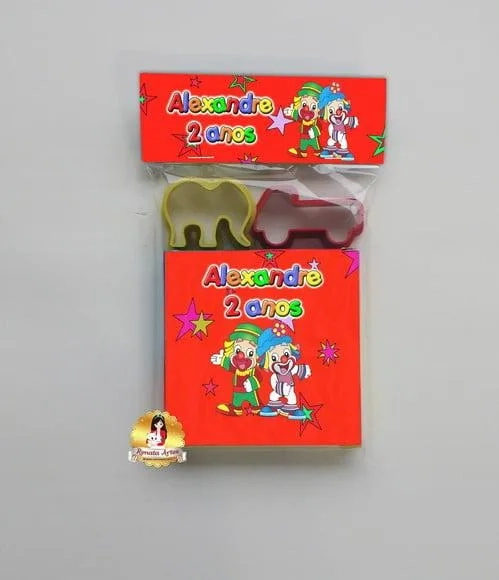 Massinha na Lapela com Forminhas Patati Patatá