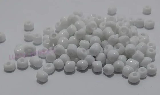 Miçanga Branca - 6mm - pct com 60 gramas