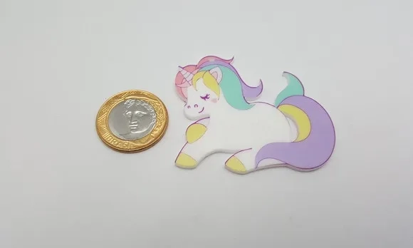 Pingente de Unicórnio de Acrílico U.V. 5,3cm 3 Unidades