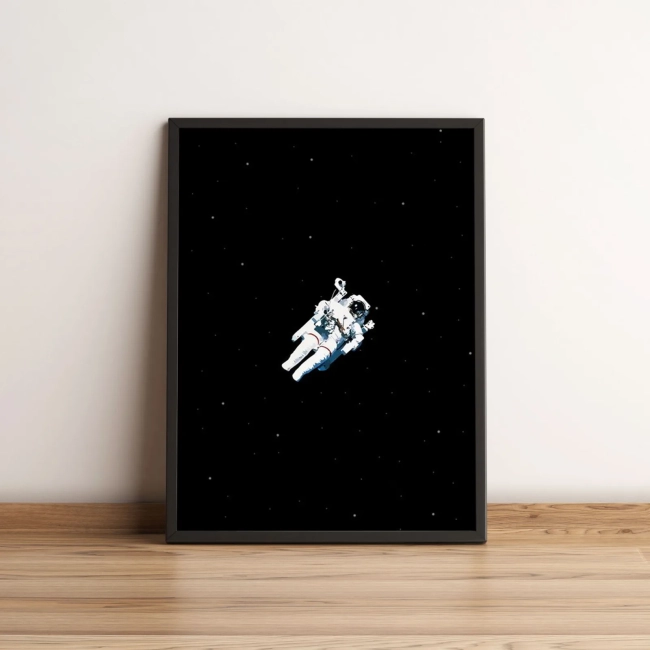Quadro Astronauta Voando no Espaço 60