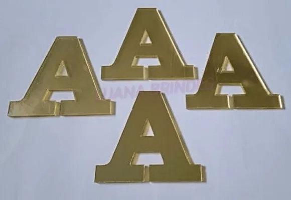 Aplique da Letra A em Acrílico Espelhado Dourado - 5cm