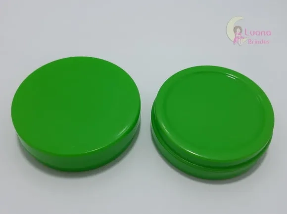 Latinha Verde de Plástico 5,5cm Pacote com 12 Unidades