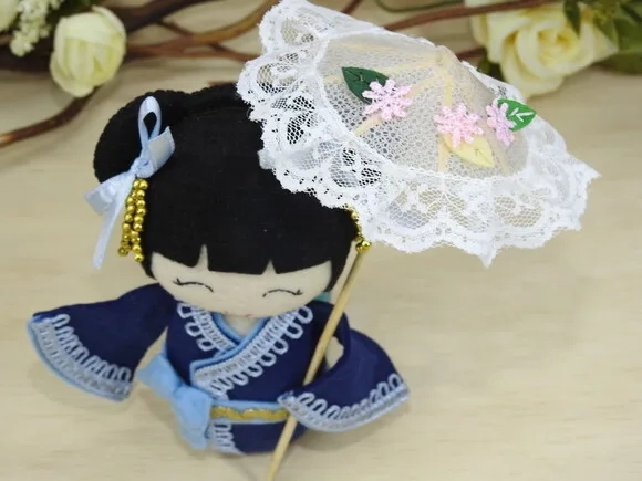 Boneca Kokeshi em Feltro 15 cm