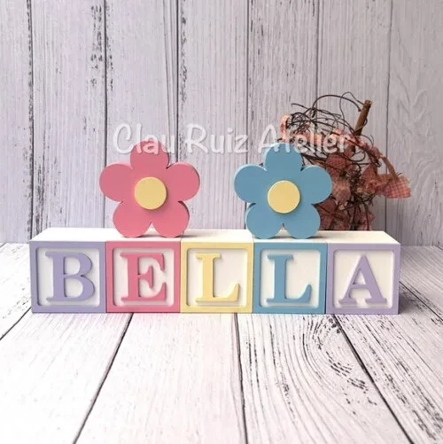Decoração Bebê - Cubos 6x6cm Candy Ts + Dupla de Flor