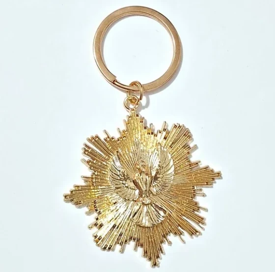 Chaveiro Divino Espírito Santo Metal Dourado 2 Peças