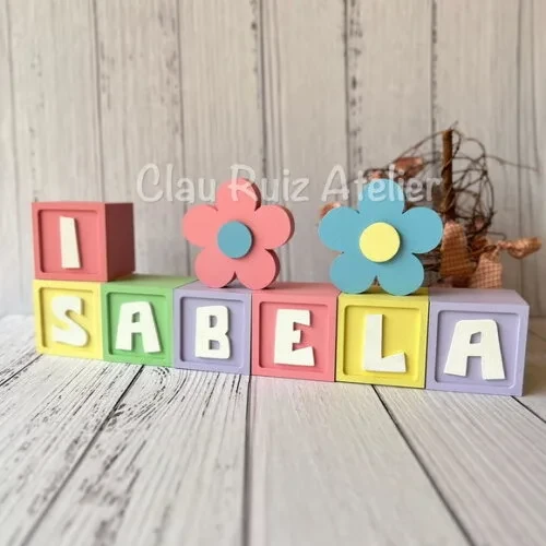 Decoração Bebê - Cubos 6x6cm Candy Ts + Dupla de Flor