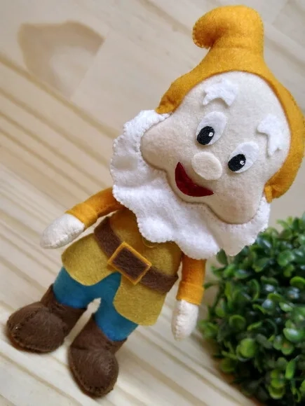 Feliz em Feltro - Branca de Neve e os 7 Anões