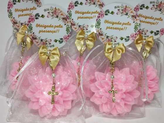 Lembrancinha 70 Anos: Sabonete Flor Dália com Mini Terço