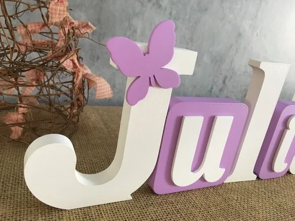 Letras de mdf em Bloco com Borboleta