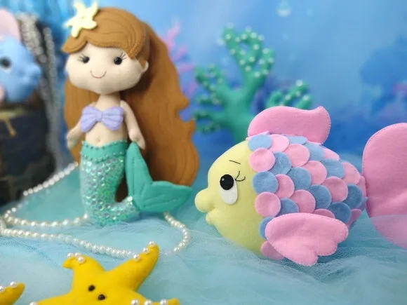 Pequena Sereia de feltro e Peixinho