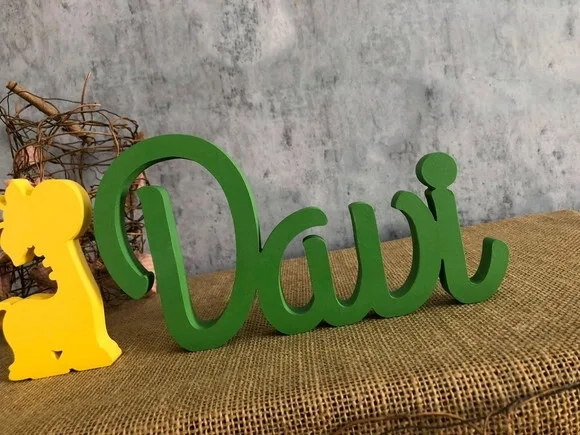 Nomes de Mesa Em MDF Letras Cursivas + Girafa