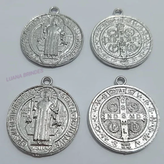 Medalha São Bento de Metal Prateado - pct c/ 8 unid