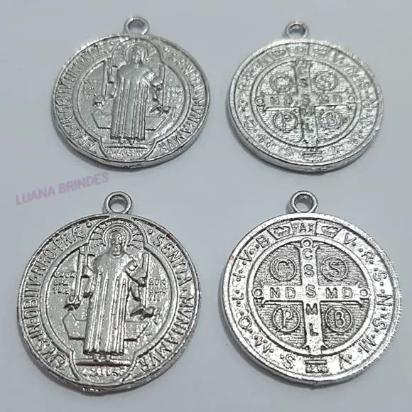 Medalha São Bento de Metal Prateado - pct c/ 8 unid