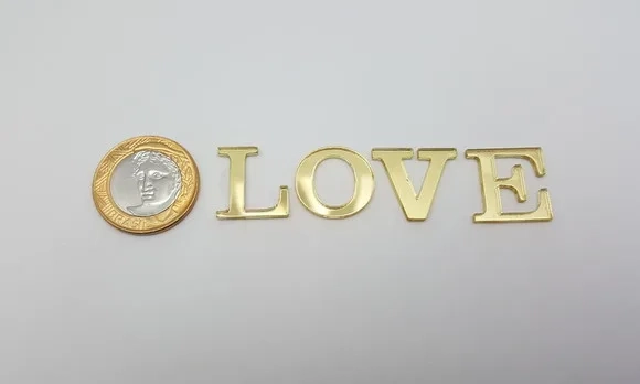 Aplique Letra Acrílico Espelhado Dourado 2cm Pct 7 Unidades