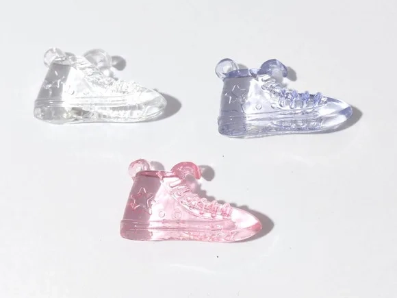 Pingente Ténis Acrílico 2,5cm/4cm Pacote com 10 Unidades