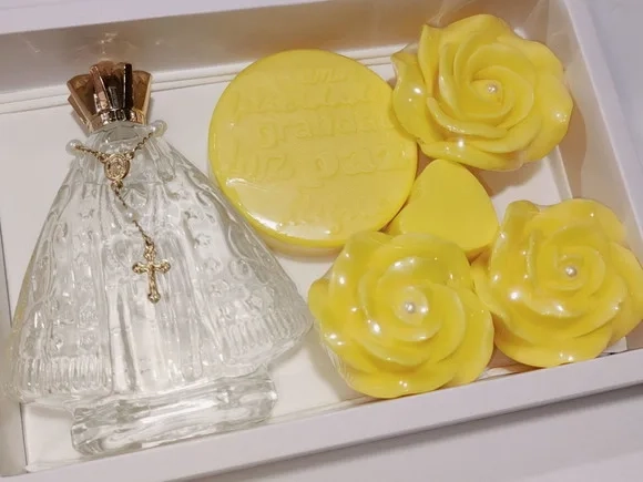 Presente de Aniversário Católico: Aromatizador Nossa Senhora