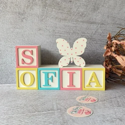Borboletinha + Cubos 6x6cm Decoração Bebê