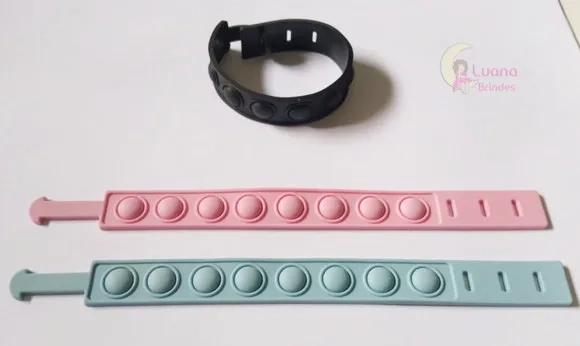 Pulseiras Pop It Coloridas de Borracha Pct 6 Unidades