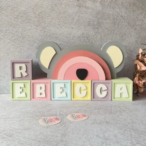 Coala Arco Íris +cubos 6x6cm Decoração Bebê
