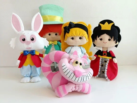 Combo Alice no País das Maravilhas e Seus Amigos.