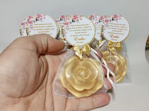 Lembrancinha de Aniversário 80 Anos: Sabonete Flor Aberta