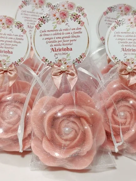 Lembrancinha de Aniversário 80 Anos: Sabonete Rosa Elegance