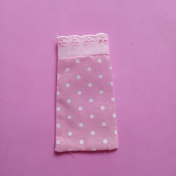 Saquinho Algodão Rosa Bolinha Branca com Renda 6x11cm