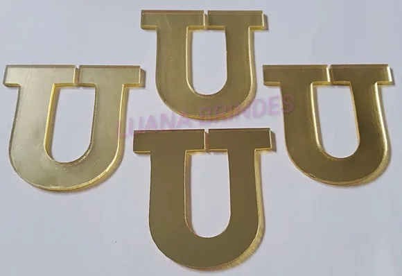 Aplique da Letra U em Acrílico Espelhado Dourado - 5cm