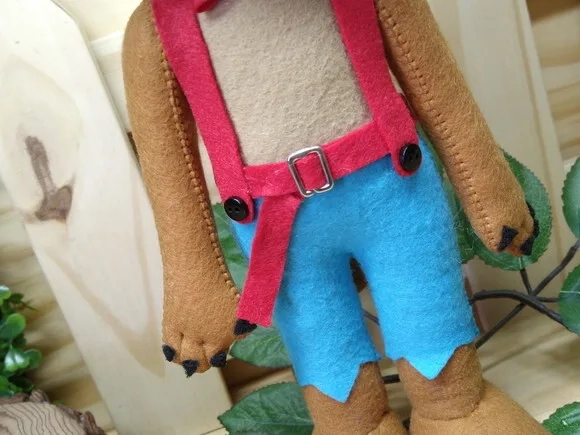 Lobo Mau da Chapeuzinho Vermelho em Feltro - 28 cm