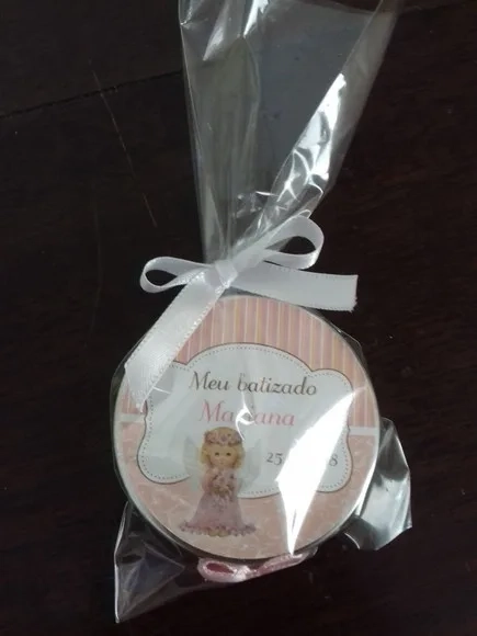 Latinha com mini terço batizado