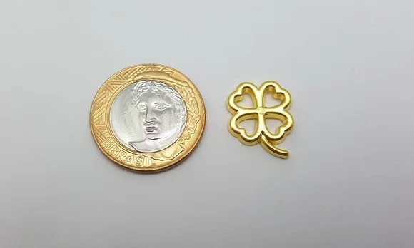 Botão Trevo Dourado de 1,9cm - 15 Unidades