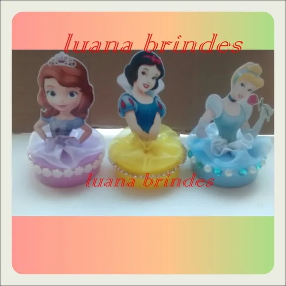 LATINHAS PERSONALIZADAS COM PRINCESAS