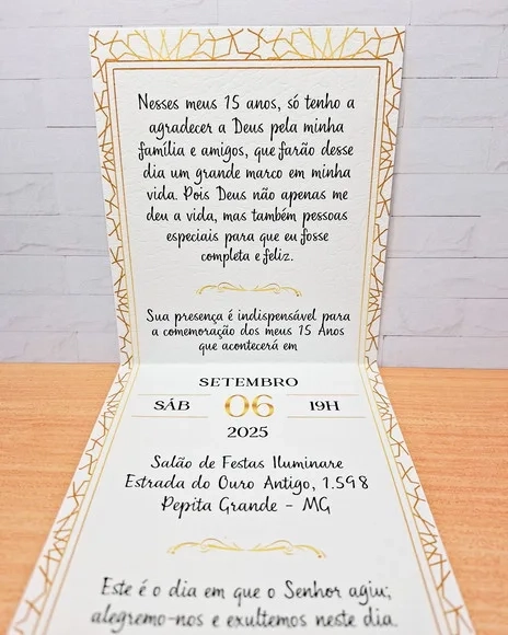 Convite Ouro Debutante 15 Anos Vertical