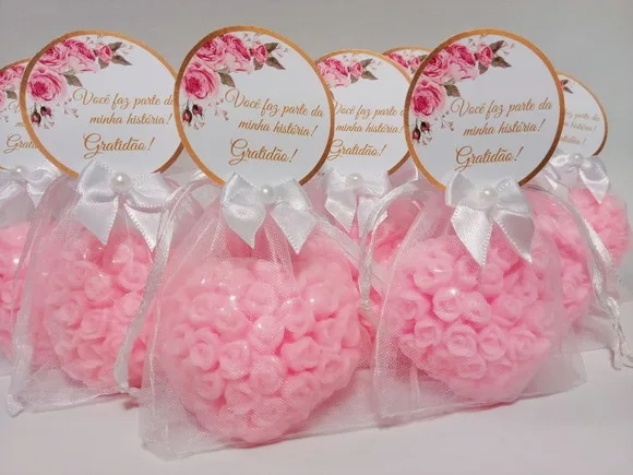 Lembrancinha de Aniversário 70 Anos: Sabonete Coração Floral