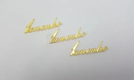 Plaquinha 1 aninho em Acrílico Espelhado Dourado - C/ 8 uni