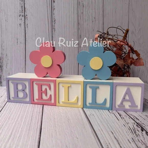 Decoração Bebê - Cubos 6x6cm Candy Ts + Dupla de Flor