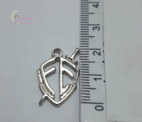 Pingente Escudo Fé de Metal Prata - pct c/10 unid