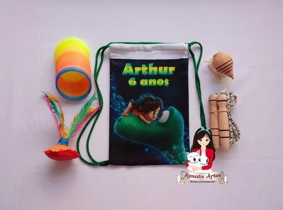Mochila Boa Infância Tema o Bom Dinossauro