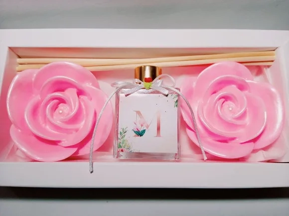 Presente de Aniversário, Aromatizador com Sabonetes de Rosas